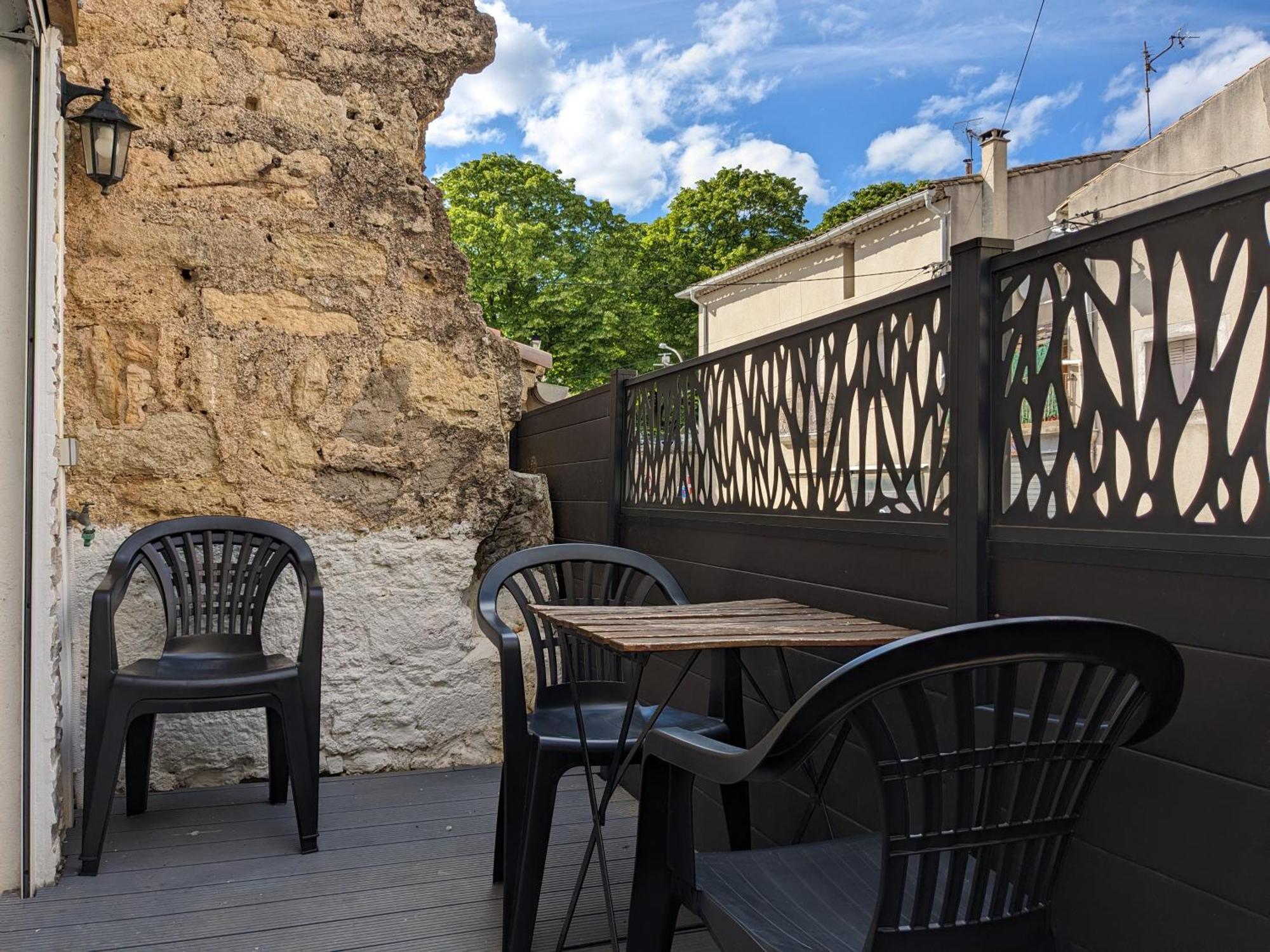 Spacious Town House With Balcony * Montagnac (Herault)