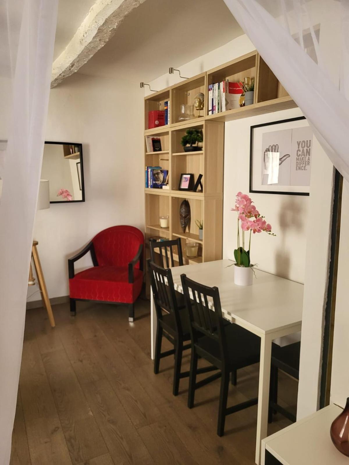 Spacious Town House With Balcony * Montagnac (Herault)