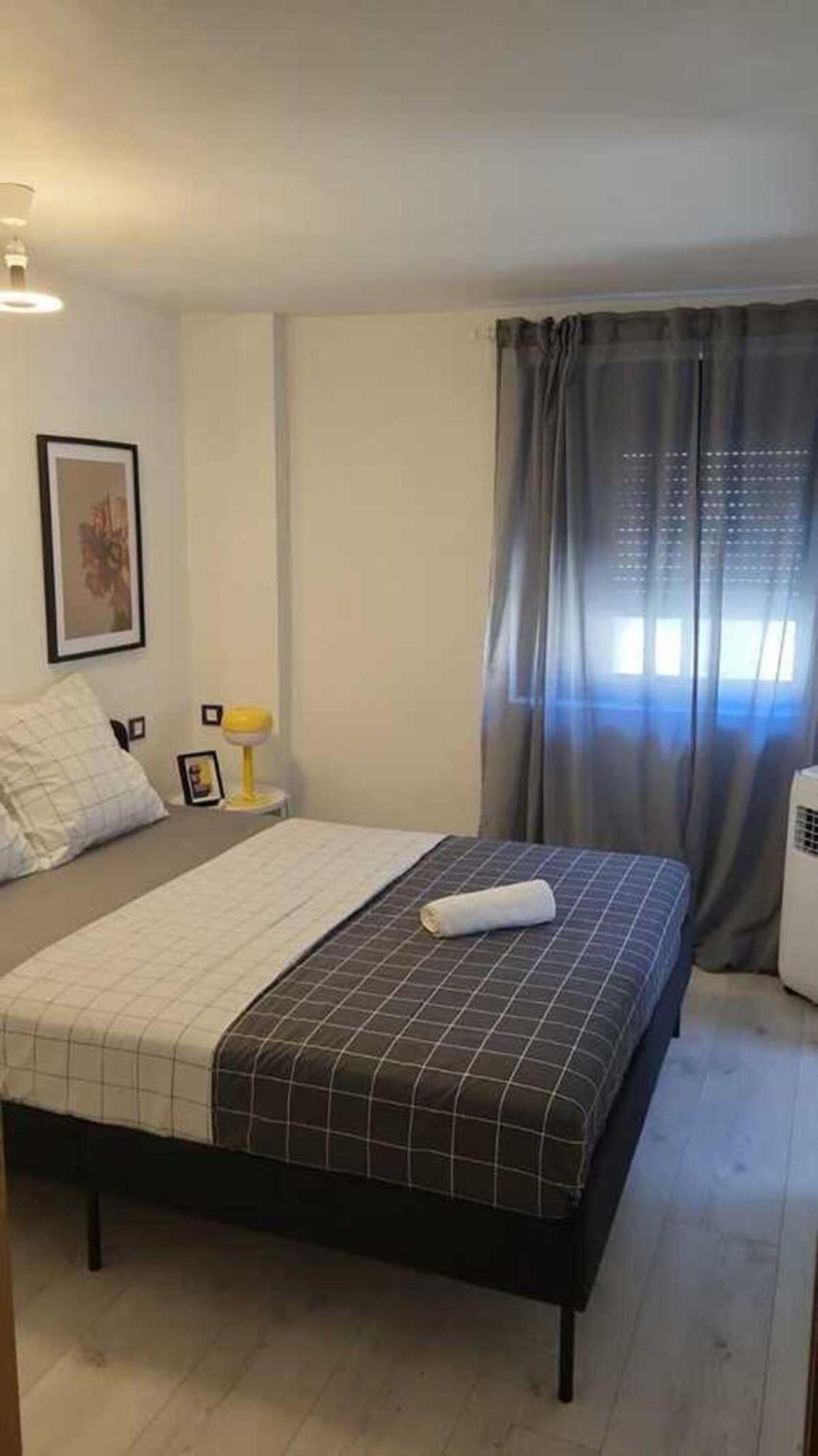 Holiday home Spacious Town House With Balcony *